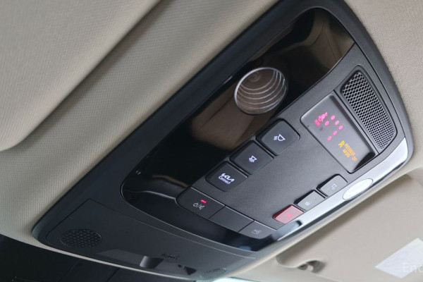 2023 Kia Carnival с пробегом 46 109 км