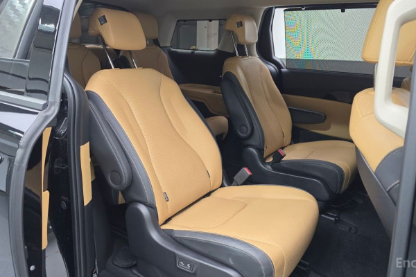 2023 Kia Carnival с пробегом 75 673 км