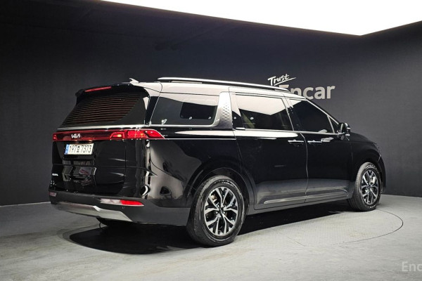 2022 Kia Carnival с пробегом 111 924 км