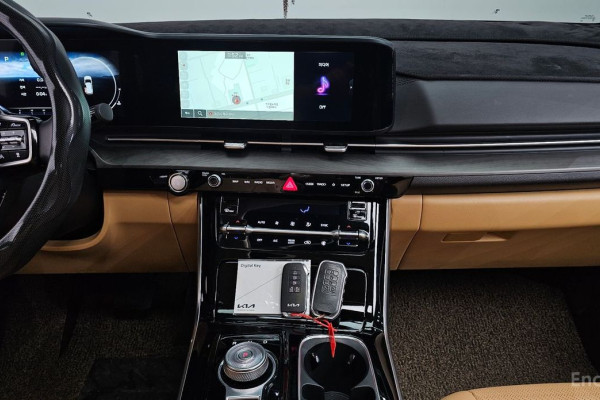 2023 Kia Carnival с пробегом 13 584 км