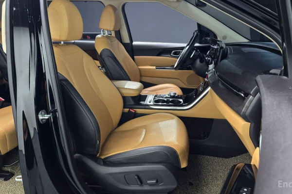 2022 Kia Carnival с пробегом 56 141 км