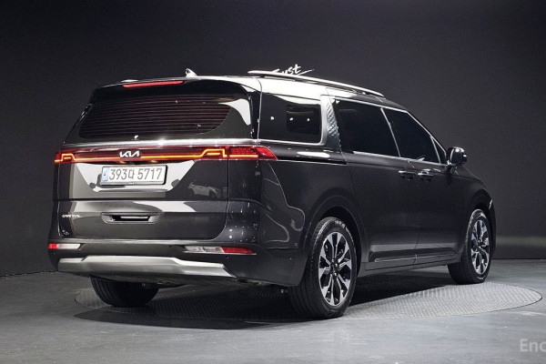2023 Kia Carnival с пробегом 61 625 км