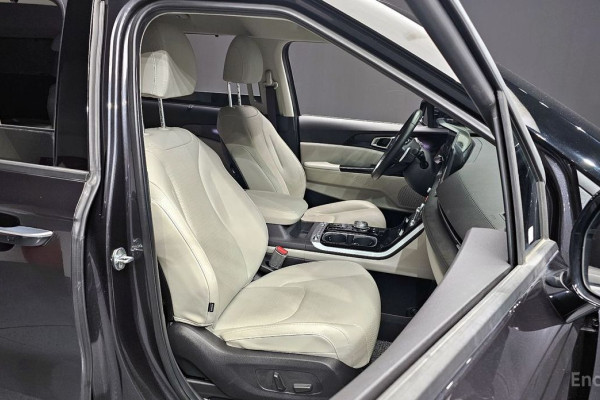 2022 Kia Carnival с пробегом 33 321 км