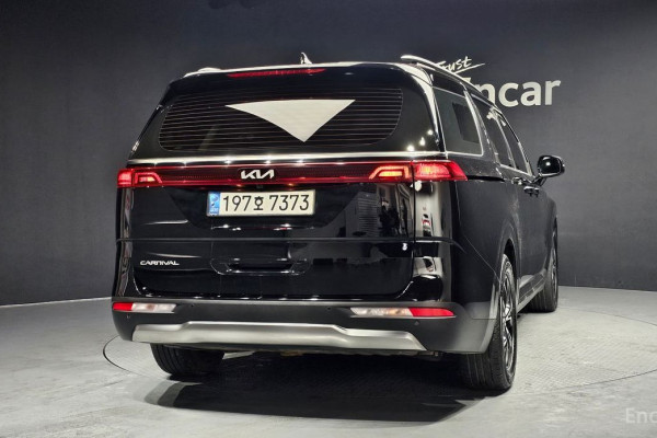 2022 Kia Carnival с пробегом 111 924 км