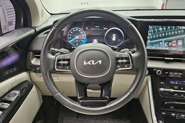 2022 Kia Carnival с пробегом 33 321 км