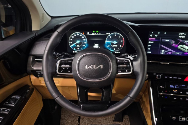 2022 Kia Carnival с пробегом 56 141 км