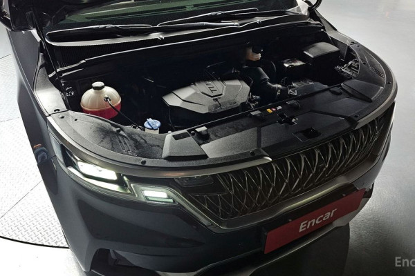 2023 Kia Carnival с пробегом 61 625 км