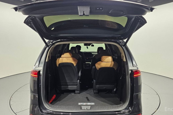 2023 Kia Carnival с пробегом 80 065 км