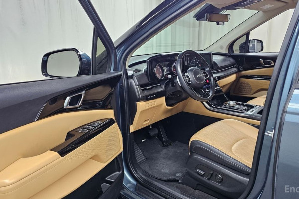 2022 Kia Carnival с пробегом 61 147 км