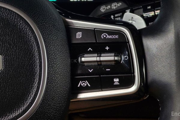 2022 Kia Carnival с пробегом 56 141 км