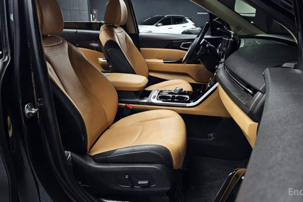 2023 Kia Carnival с пробегом 61 625 км