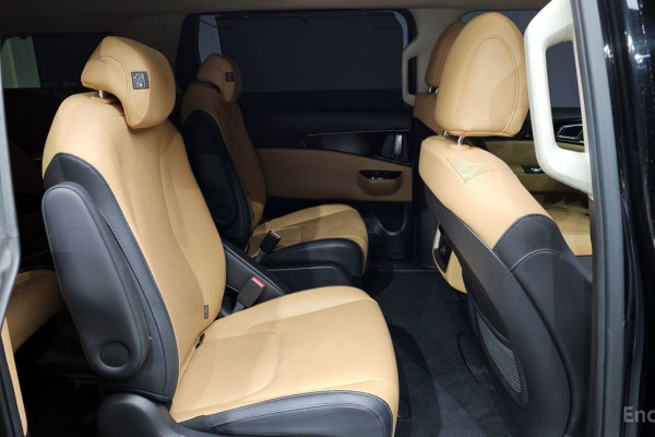 2022 Kia Carnival с пробегом 111 924 км