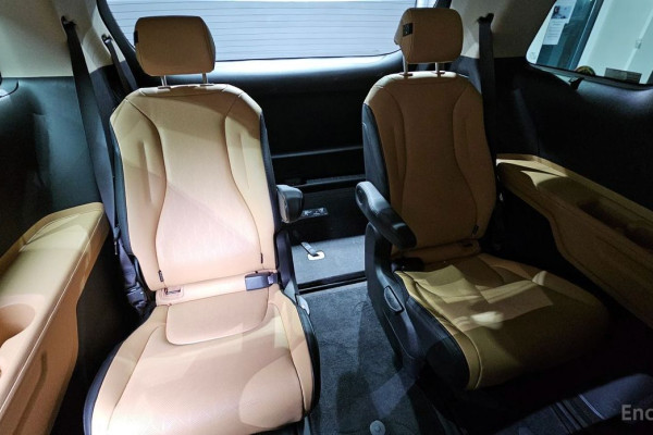 2022 Kia Carnival с пробегом 111 924 км