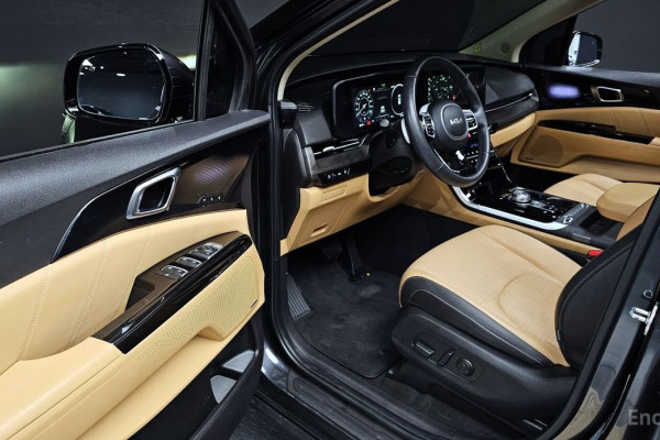 2023 Kia Carnival с пробегом 61 625 км