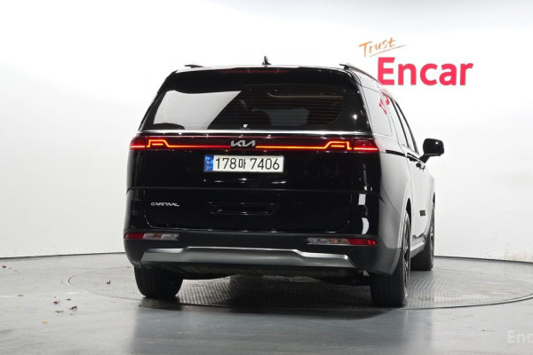 2023 Kia Carnival с пробегом 79 964 км