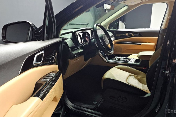 2022 Kia Carnival с пробегом 111 924 км