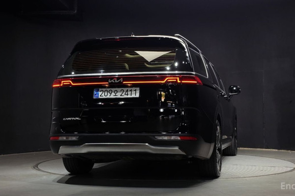 2022 Kia Carnival с пробегом 32 979 км