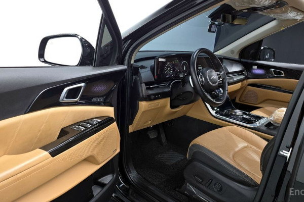 2023 Kia Carnival с пробегом 79 964 км