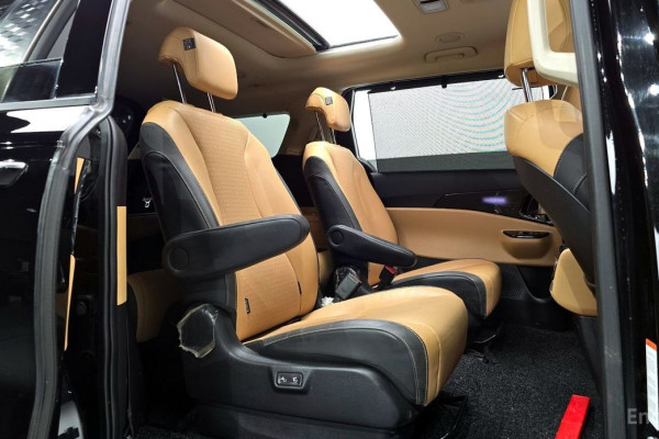 2023 Kia Carnival с пробегом 79 964 км