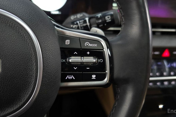 2023 Kia Carnival с пробегом 79 964 км