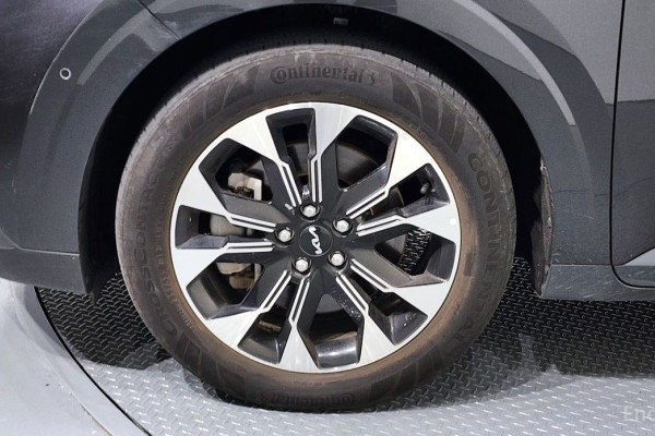 2023 Kia Carnival с пробегом 29 418 км