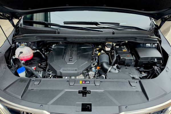 2023 Kia Carnival с пробегом 24 355 км