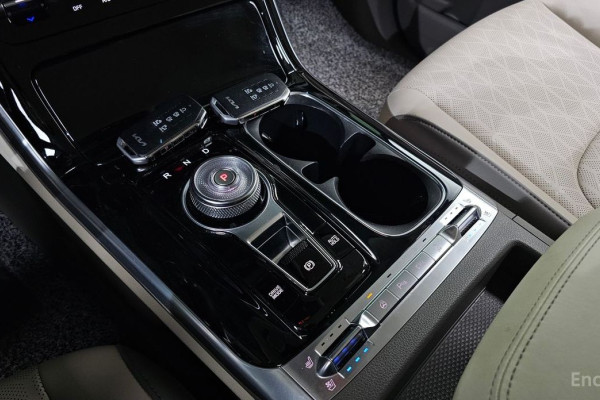 2022 Kia Carnival с пробегом 25 060 км