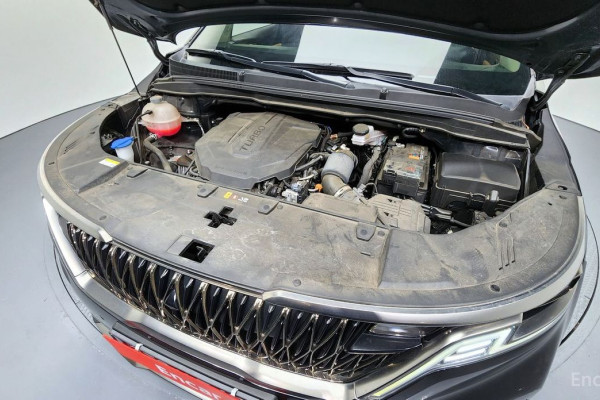 2023 Kia Carnival с пробегом 29 418 км