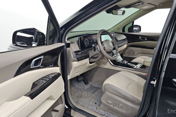 2022 Kia Carnival с пробегом 25 060 км