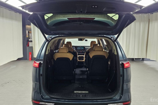 2022 Kia Carnival с пробегом 61 147 км