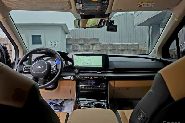 2023 Kia Carnival с пробегом 24 355 км