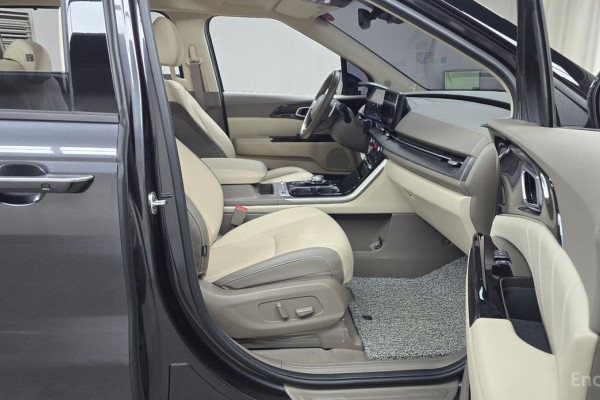 2022 Kia Carnival с пробегом 50 480 км