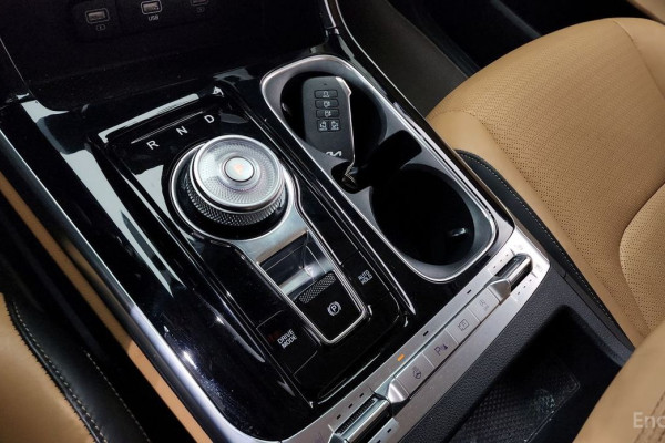 2023 Kia Carnival с пробегом 29 418 км