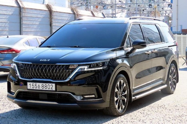 2022 Kia Carnival с пробегом 42 249 км