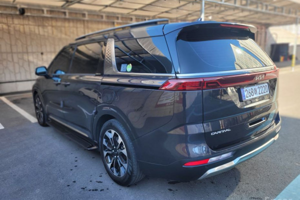 2023 Kia Carnival с пробегом 61 294 км