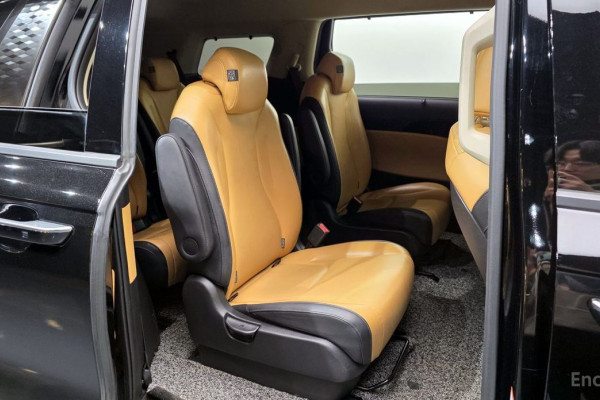 2023 Kia Carnival с пробегом 71 402 км