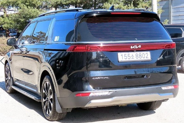 2022 Kia Carnival с пробегом 42 249 км