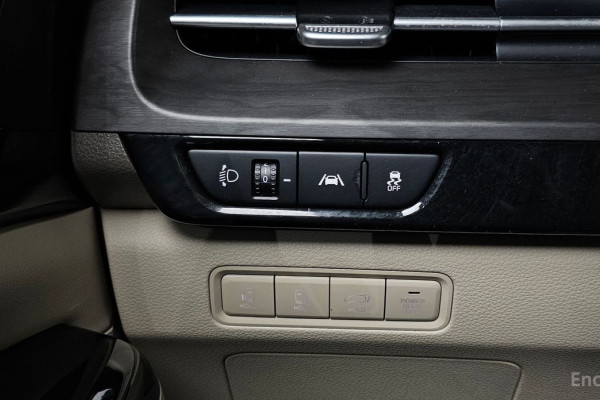 2022 Kia Carnival с пробегом 25 060 км