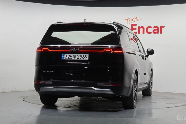 2021 Kia Carnival с пробегом 28 040 км