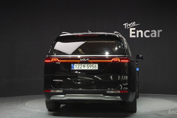 2023 Kia Carnival с пробегом 40 292 км