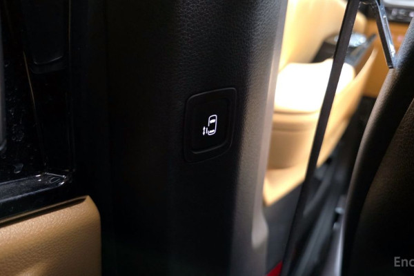 2022 Kia Carnival с пробегом 54 529 км