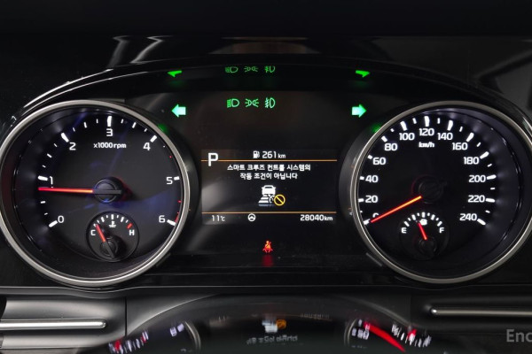 2021 Kia Carnival с пробегом 28 040 км