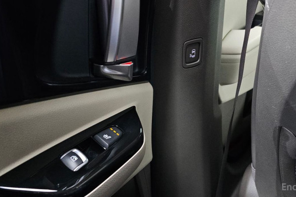 2022 Kia Carnival с пробегом 25 060 км