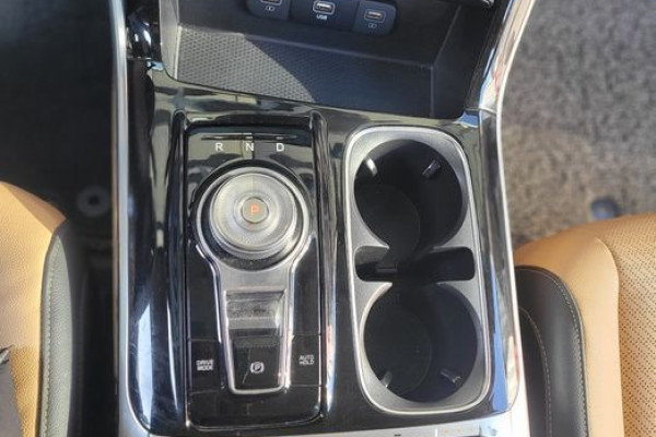 2023 Kia Carnival с пробегом 61 294 км