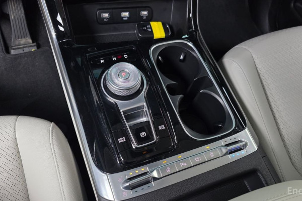 2021 Kia Carnival с пробегом 28 040 км