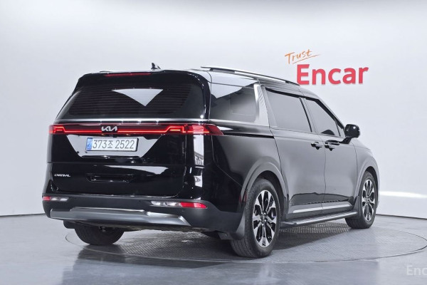 2023 Kia Carnival с пробегом 74 883 км
