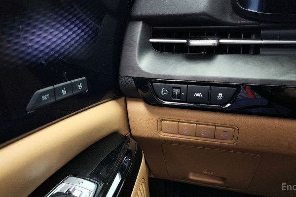 2023 Kia Carnival с пробегом 29 418 км