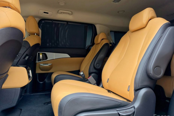 2023 Kia Carnival с пробегом 24 355 км