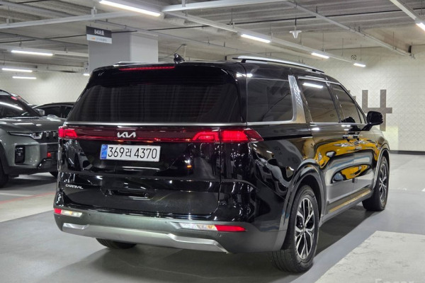 2022 Kia Carnival с пробегом 83 837 км