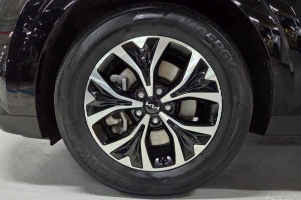 2022 Kia Carnival с пробегом 83 837 км